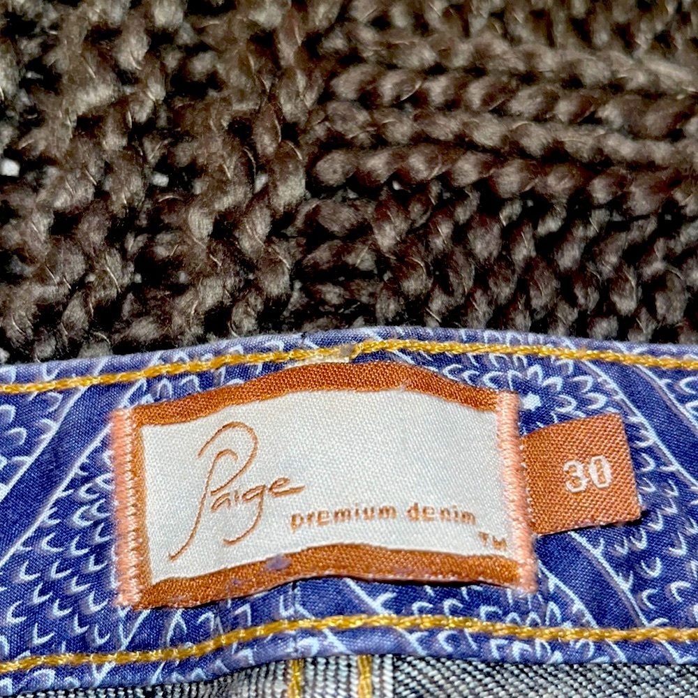 PAIGE JEANS - SIZE 30